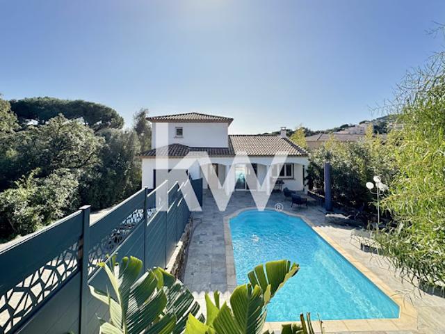 Vente Villa 8 pièces 180 m2 Cavalaire sur Mer