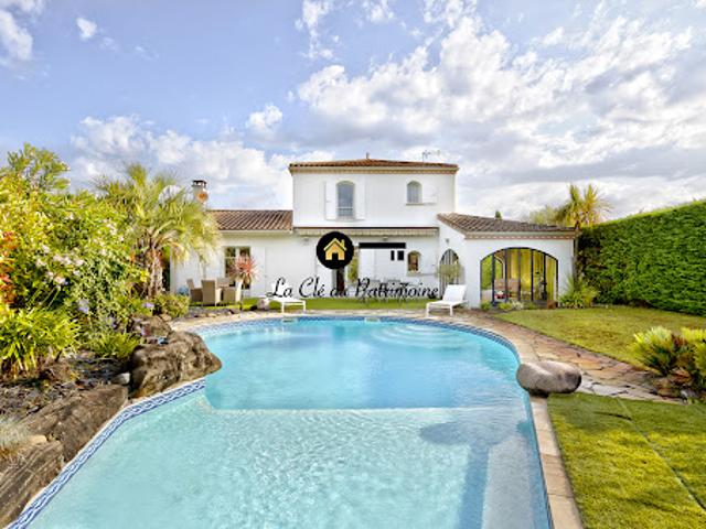 Vente Villa 8 pièces 182 m2 Merignac