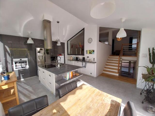 Vente Villa 8 pièces 183.74 m2 Saint gregoire