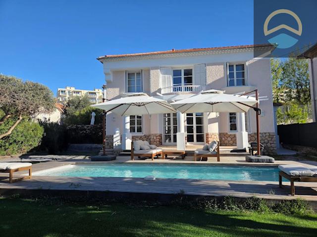 Vente Villa 8 pièces 185 m2 Hyeres