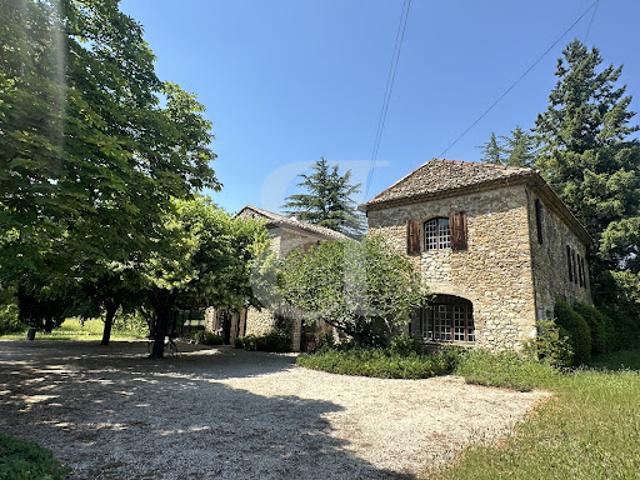 Vente Villa 8 pièces 189.25 m2 Vaison la Romaine