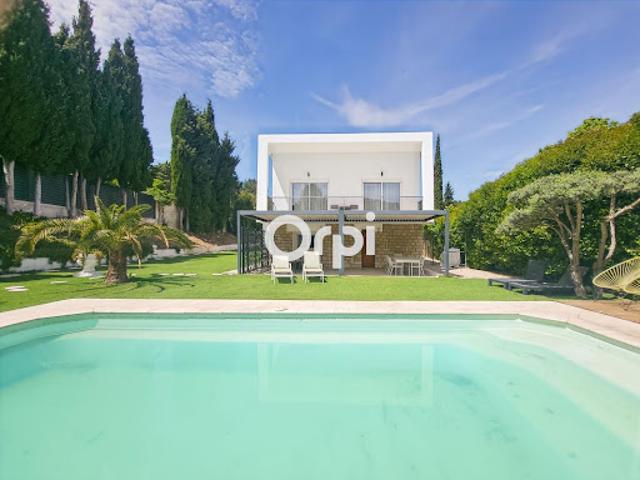 Vente Villa 8 pièces 192 m2 Carnoux en Provence