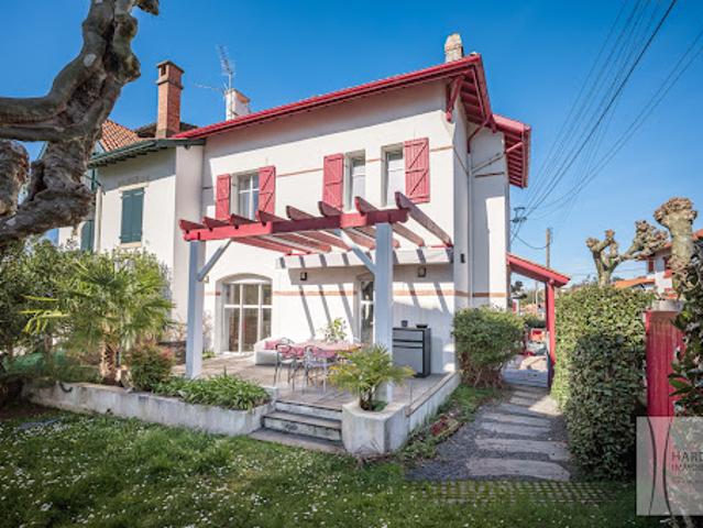 Vente Villa 8 pièces 192 m2 Saint Jean de Luz