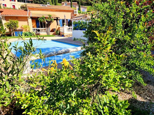 Vente Villa 8 pièces 195 m2 Taradeau