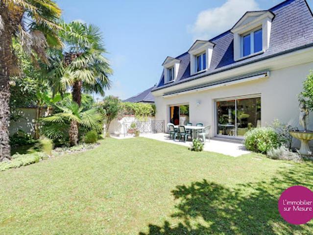 Vente Villa 8 pièces 200 m2 La Varenne Saint Hilaire