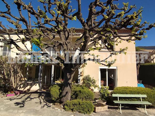 Vente Villa 8 pièces 200 m2 Nyons