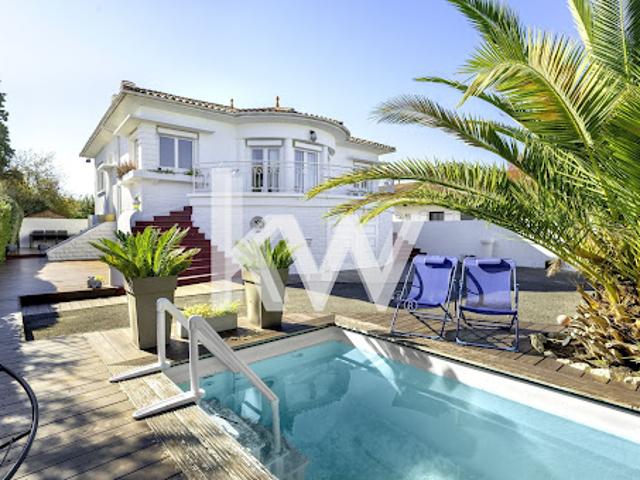 Vente Villa 8 pièces 203.04 m2 Le Haillan
