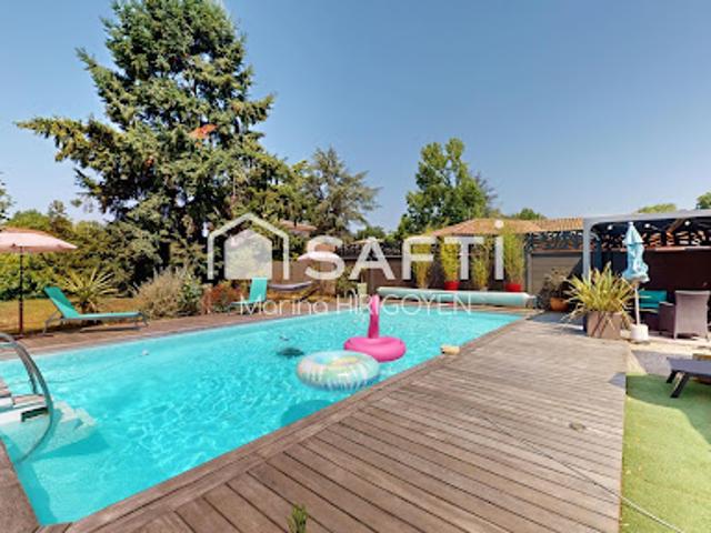 Vente Villa 8 pièces 217 m2 Léognan