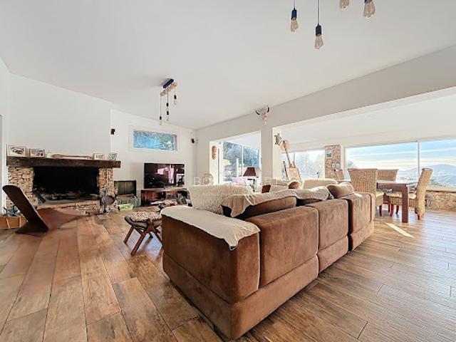 Vente Villa 8 pièces 221.94 m2 Bastelicaccia