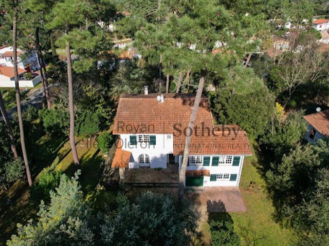 Vente Villa 8 pièces 223 m2 Ronce les bains