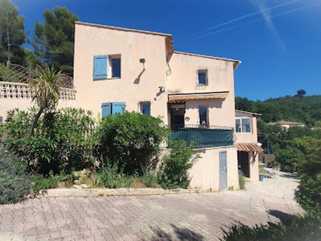 Vente Villa 8 pièces 225 m2 Aspremont