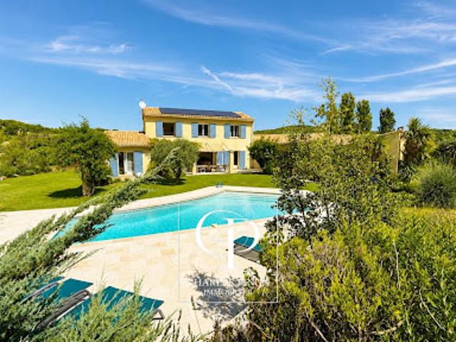 Vente Villa 8 pièces 233 m2 Rognes