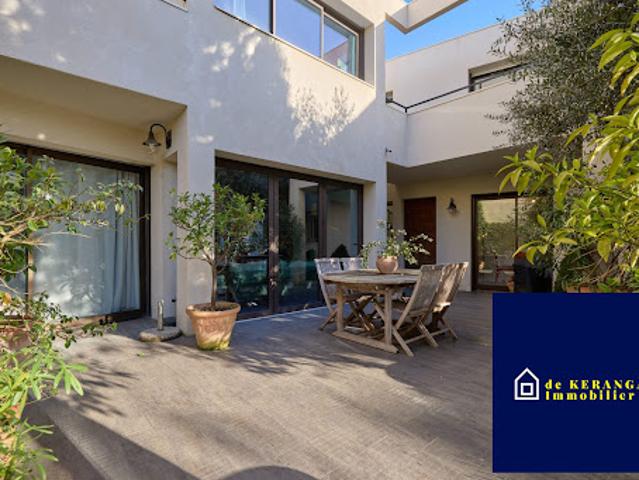 Vente Villa 8 pièces 238 m2 Chatillon