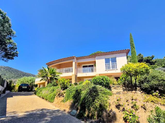 Vente Villa 8 pièces 240.69 m2 Le Lavandou