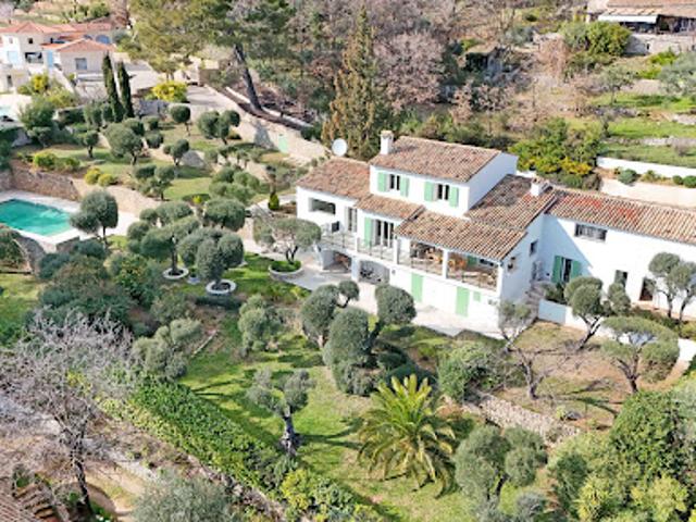 Vente Villa 8 pièces 240 m2 Tourrettes sur Loup