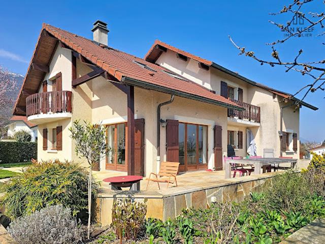 Vente Villa 8 pièces 241 m2 Thoiry