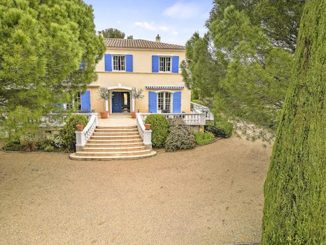 Vente Villa 8 pièces 248 m2 Draguignan