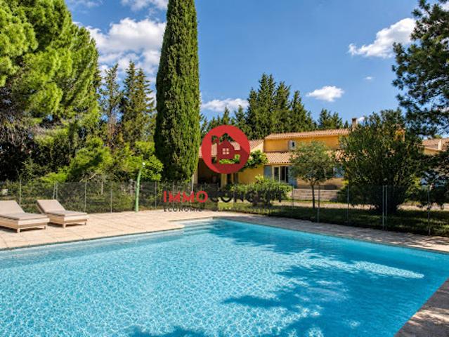 Vente Villa 8 pièces 250 m2 Pujaut