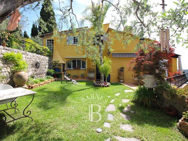 Vente Villa 8 pièces 260 m2 Peymeinade
