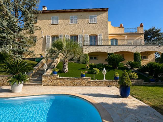 Vente Villa 8 pièces 276 m2 Drap
