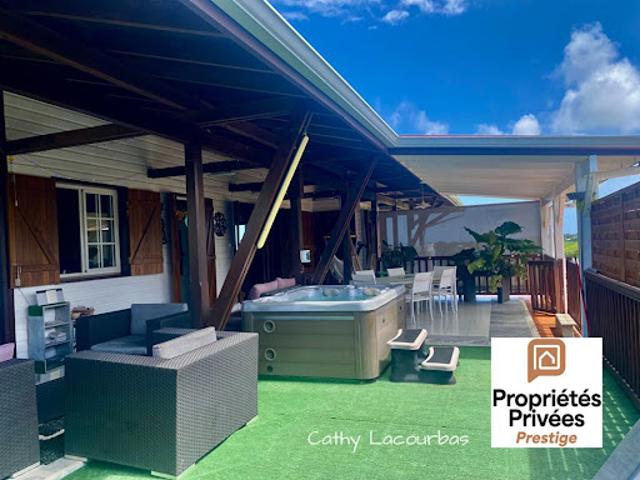 Vente Villa 8 pièces 276 m2 Petit bourg