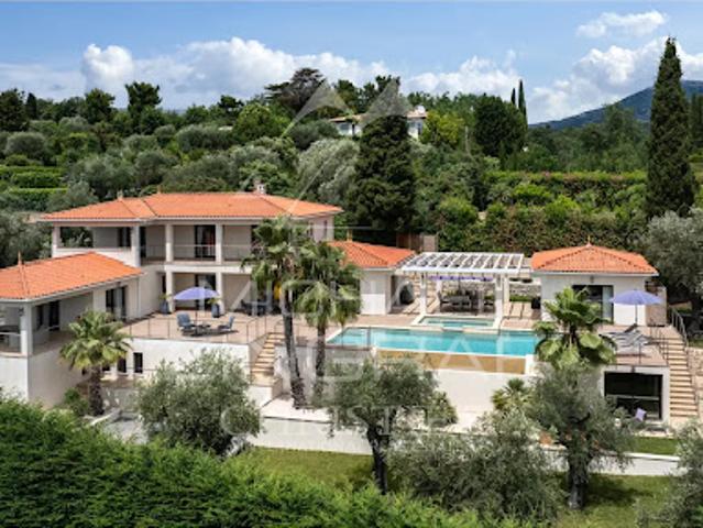 Vente Villa 8 pièces 280.92 m2 Châteauneuf Grasse