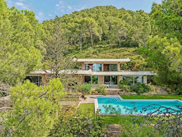 Vente Villa 8 pièces 320 m2 Carqueiranne