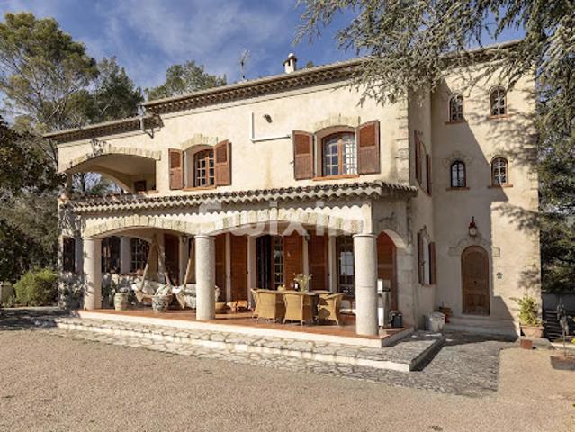 Vente Villa 8 pièces 364 m2 Callas
