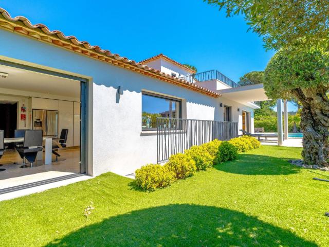 Vente villa 9 Pièce s 293m² Sainte Maxime