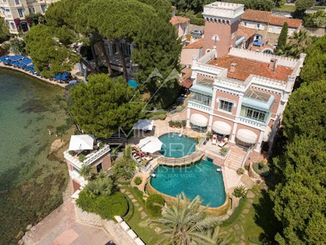 Vente Villa 9 pièces 450 m2 Antibes