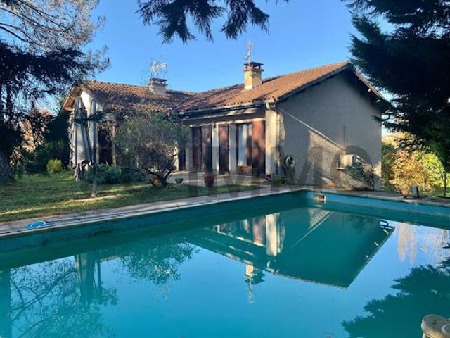 Vente Villa 9 pièces 159 m2 Le Garric