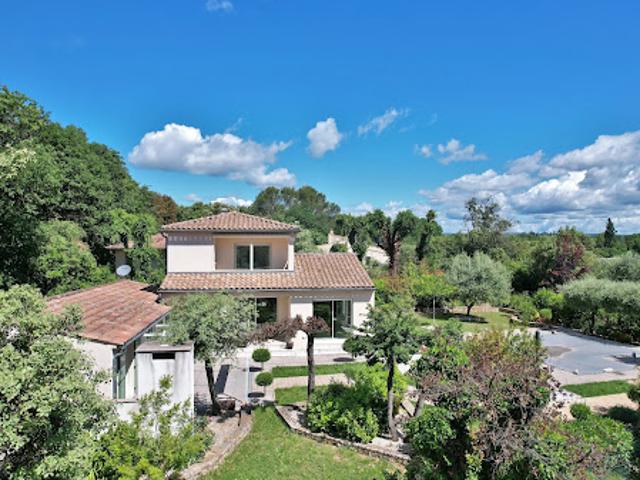 Vente Villa 9 pièces 180.58 m2 Uzès