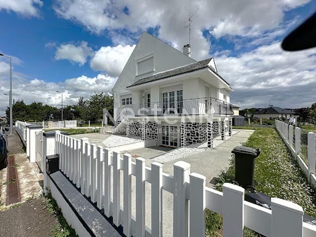 Vente Villa 9 pièces 200 m2 La Chaussée Saint Victor