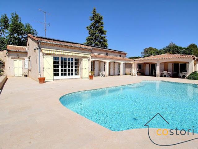 Vente Villa 9 pièces 204 m2 Draguignan