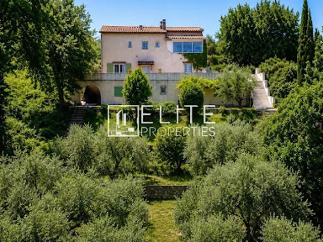 Vente Villa 9 pièces 210 m2 La Roquette sur Siagne
