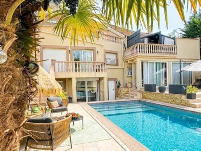 Vente Villa 9 pièces 210 m2 Nerville la Forêt