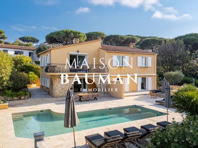 Vente Villa 9 pièces 212 m2 Sainte Maxime