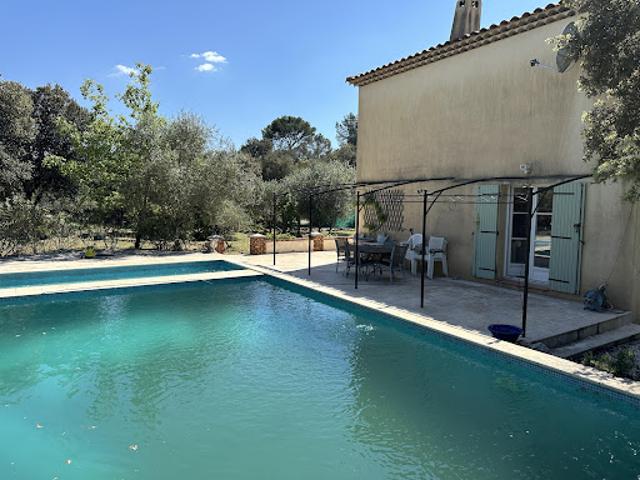 Vente Villa 9 pièces 235.48 m2 Flassans sur Issole