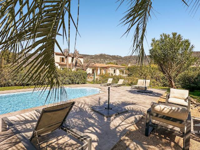 Vente Villa 9 pièces 245 m2 Peymeinade