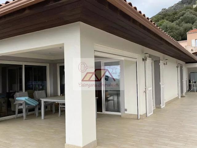 Vente Villa 9 pièces 260 m2 Calenzana