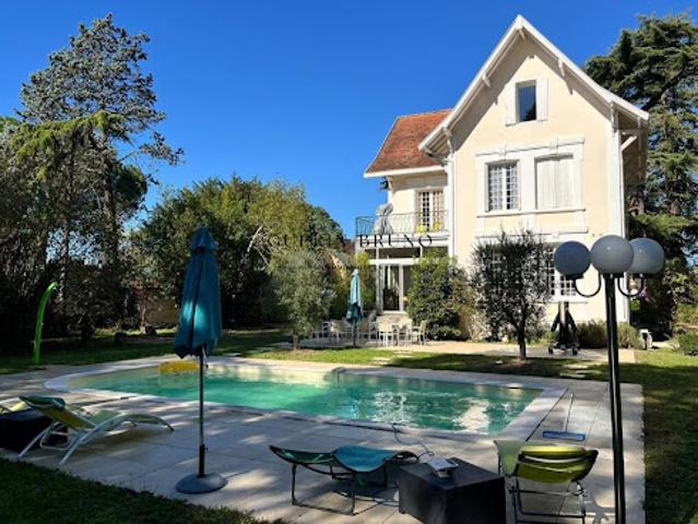 Vente Villa 9 pièces 280 m2 Bergerac