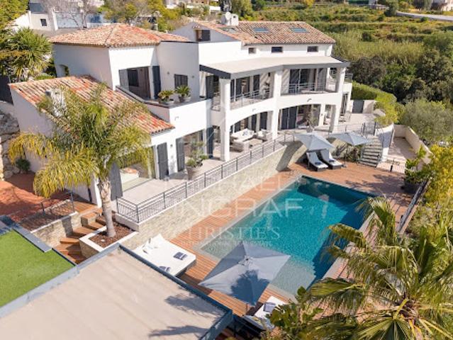 Vente Villa 8 pièces 300 m2 Cagnes sur Mer
