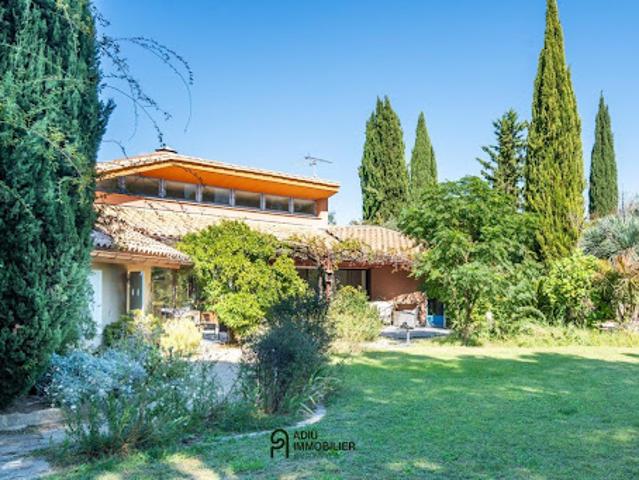 Vente Villa 9 pièces 345 m2 Uzès