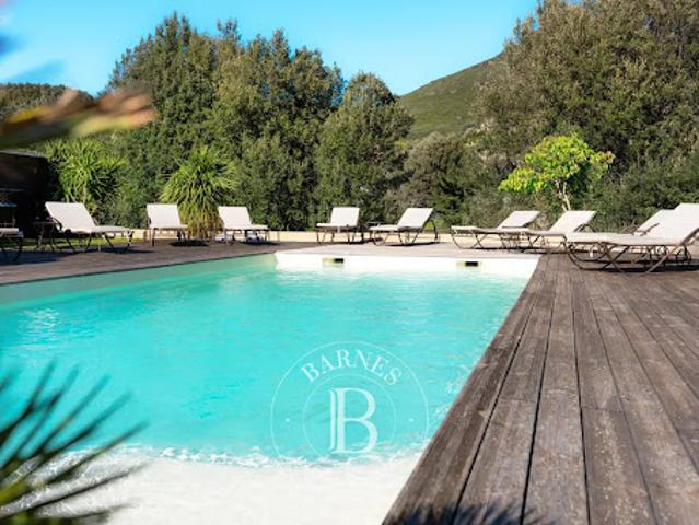 Vente Villa 10 pièces 214.36 m2 Sisco