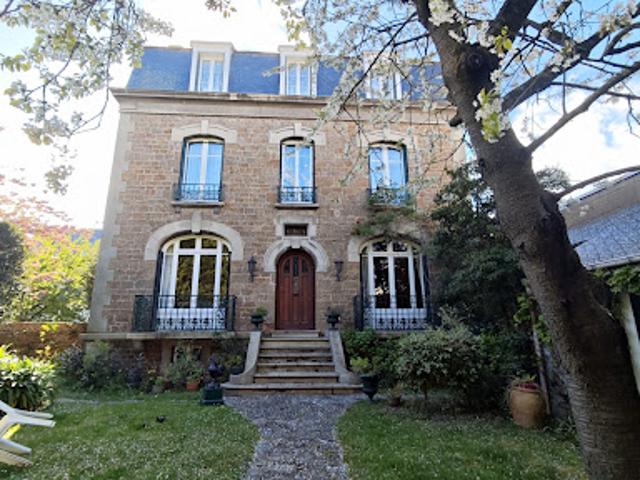 Vente Villa 10 pièces 227.2 m2 Saint Malo