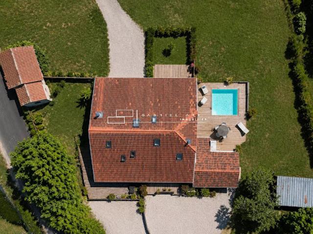 Vente Villa 10 pièces 246 m2 Saubrigues