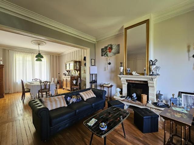 Vente Villa 10 pièces 240 m2 Crepy en valois