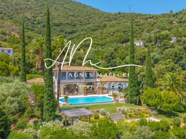 Vente Villa 10 pièces 241 m2 Cavalaire sur Mer