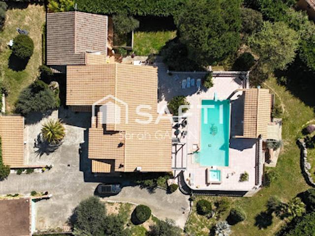 Vente Villa 10 pièces 257 m2 Roquebrune sur Argens