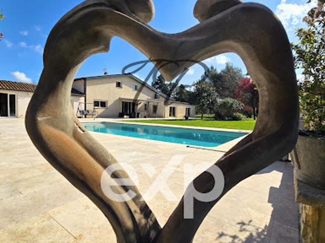 Vente Villa 10 pièces 330 m2 Beziers